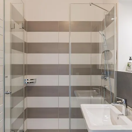 Westside Arthotel 105